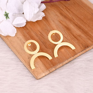 ต่างหูทองเหลืองชุบทองทำด้วยมือดีไซน์เนอร์ผิวด้านสำหรับผู้หญิงต่างหูเสน่ห์เครื่องประดับของขวัญครบรอบขายส่งมาก25คู่ - Product Image 3