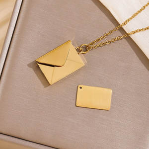 Collar con colgante de moda personalizado de acero inoxidable 316L chapado en oro PVD de 14K y 18K, joyería fina, collares con forma de sobre en blanco para grabar. - Product Image 4