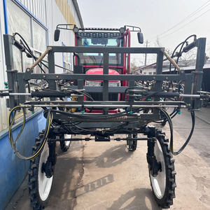 Pulvérisateur à flèche autopropulsé avec réservoir hydrostatique de 4000 L, pompe haute productivité pour usage agricole, garantie de 3 ans - Product Image 2