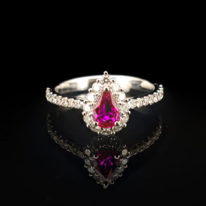 Anillo de compromiso y boda de lujo al por mayor para mujer con rubí natural de Mozambique, corte brillante de 0.48 ct, calentado, en oro macizo de 18K - Product Image 1