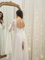 Set Salwar Kameez da Sposa in Seta Banarasi, Taglia Regolare, Vestibilità Perfetta, Multicolore, Collo a O, Tessuto Leggero, Speciale Diwali, Trendy