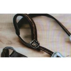 Ensemble de bride pour cheval en cuir noir de qualité supérieure avec collier de poitrail et rênes assortis, ensemble d'équipement personnalisé en gros, design très vendu - Product Image 2