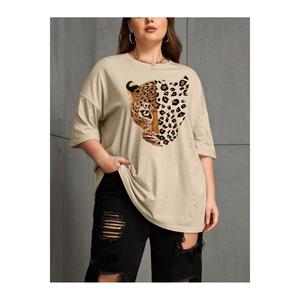 T-shirt da donna a manica corta Oversize con stampa leopardata arancione - Product Image 3