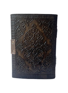 Luna Moth diseño en relieve carbón cuero genuino diario antiguo libro de sombra cuaderno en blanco diario con latón antiguo C-Lock - Product Image 3