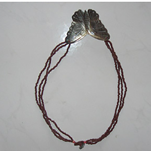 Collar de concha tallada con mariposa, joyería de perlas con motivo de Mariposa Negra para regalos - Product Image 2