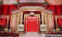 Magnifique scène de Walima musulmane sur le thème d'or Configuration de la réception sur le thème de l'or Mariage musulman Golden Touch Scène de réception de mariage