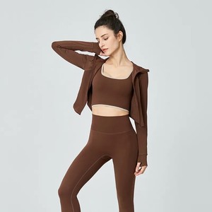 ชุดโยคะ 2 ชิ้น ผ้าสแปนเด็กซ์/ไนลอน ระบายอากาศได้ดี คุณภาพสูง พร้อมโลโก้ด้านหน้า-HEBOLD IMPEX - Product Image 5