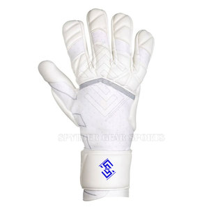 Gants de gardien de but de haute qualité et durables avec une adhérence antidérapante, un maillage respirant et un design stable du poignet - Product Image 2