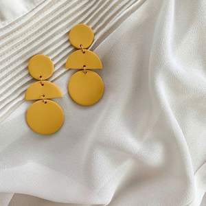 ต่างหูฟิวชั่นอะคริลิคและเรซิ่นงานฝีมือเรซินที่สวยงามสำหรับผู้หญิง - Product Image 6