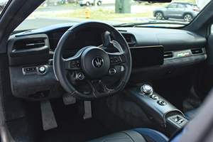 Venta Rápida 2022 Ma-se-ra-ti MC20 Coupé Turbo V6 Cilindros 4WD Transmisión Automática - Product Image 5