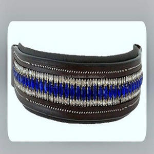 Banda de cuero para cejas de caballo, cómoda banda hecha a mano de canal vacío con relleno suave y costuras de bordes contrastantes con 3 filas de cristales azules ostentosos - Product Image 1