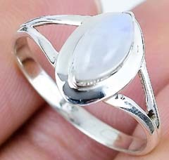 แหวนเงินแท้ประดับมูนสโตนทรงมาร์ควิสสำหรับผู้หญิง เครื่องประดับมูนสโตนสีรุ้ง แหวนคริสตัลทำมือสุดประณีต ของขวัญสำหรับเธอ - Product Image 4