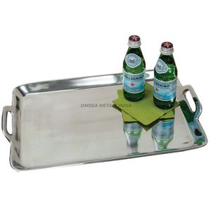 Elegante Bandeja de Servir Cuadrada Dorada Hecha a Mano con Patrón Texturizado, Diseño Contemporáneo, Personalizable para Decoración Elegante del Hogar y Eventos - Product Image 3