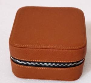 Caja de Joyería de Diseño Personalizado Color Camel - Product Image 1