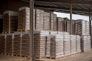 Production de chaleur élevée ENplus A1 Certifié DINplus Pellets Fabricant direct Biomasse de pin Bois Briquette Bâton Motif Sac Emballé - Product Image 4