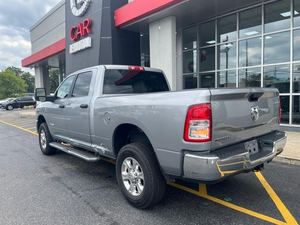 รถ RAM 2500 Big Horn Crew Cab 4WD ปี 2024 สภาพดี พร้อมล้อโครเมียม เบาะผ้า ระบบนำทาง สตาร์ทจากระยะไกล หลังคาซันรูฟ - Product Image 2