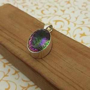 Pendentif Topaze Mystique à Facettes en Argent Sterling 925 avec Diamant Élégant Design de Bijoux de Pierres Précieuses Unique Charme Éblouissant - Product Image 1