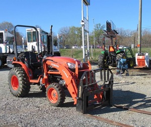 2019 pour tracteur compact Kubota B2650 Performance puissante 4WD avec moteur de pompe à composants de noyau de cadre polyvalent - Product Image 1