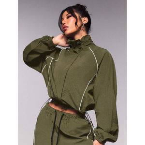 Conjuntos de Top Corto y Chaqueta Cortavientos con Logotipo Personalizado para Mujer, Conjunto Casual de Dos Piezas para Verano con Capucha y Tops Largos - Product Image 4