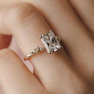 Anillos de boda de compromiso de diamante de corte radiante cultivado en laboratorio 925 Plata 10K 14K 18K oro sólido estilo clásico certificado IGI para fiestas - Product Image 4