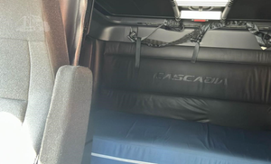 Camion semi-remorque Freightliner Cascadia 126 Sleeper 2022 d'occasion, abordable, avec cabine 72 Condo Sleeper, 455 CV, boîte automatique 12 vitesses - Product Image 5