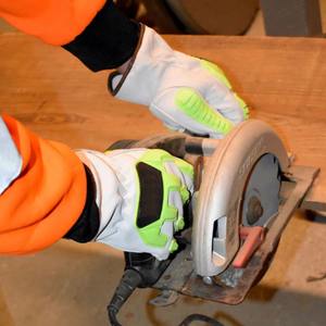 Gants de travail Tpr résistants aux coupures rechargeables imperméables de haute qualité pour les soudeurs - Product Image 4