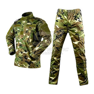 Trajes Tácticos para Hombre Resistentes al Viento, Trajes Impermeables para Uso en Exteriores, Trajes Tácticos Hechos en Pakistán a Precio de Mayoreo - Product Image 1
