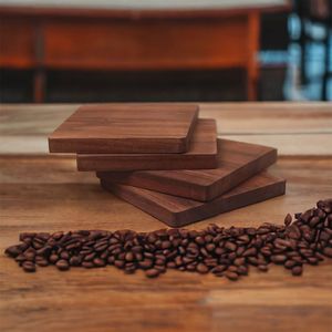 Posavasos de té de madera de teca pulida con estilo náutico y amor, decoración de madera alegre, artesanías naturales - Product Image 3