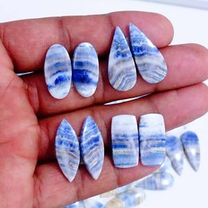 Paire de cabochons de pierres précieuses faits à la main en quartz bleu Scheelite pierre naturelle de haute qualité pour la fourniture de bijoux et d'artisanat - Product Image 1