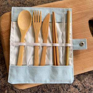 Utensilios de viaje de bambú reutilizables juego de utensilios de cocina natural para viajar y acampar picnic - Product Image 1