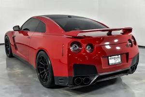 Nissan GT-R Premium 2013 - Product Image 3