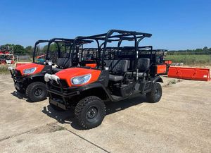 Transporteur de travail diesel compact – Cabine fermée, performances robustes et capacité tout-terrain - Product Image 4