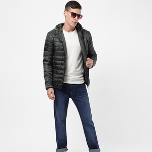 Veste matelassée stylée pour homme avec logo personnalisé Col à capuche à manches longues Veste matelassée de haute qualité à vendre Veste pour homme - Product Image 6