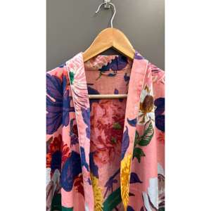 Robe Kimono en Coton Imprimé Floral Indien Faite à la Main, Peignoir Doux Tissé pour la Nuit, Tenue Décontractée pour la Famille, Idéal pour le Printemps et les Vêtements d'Intérieur - Product Image 5