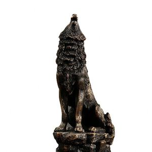 Estatua de Lobo Ulugando Estilo Americano - Escultura Realista de Animal en Resina para Decoración de Jardín, Patio y Vinoteca - Product Image 5