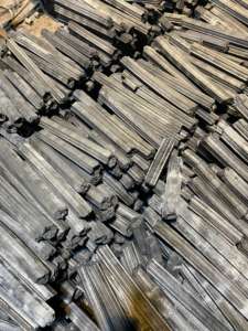 Briquettes de charbon de bois dur vietnamien de qualité supérieure fabriquées à la machine haute densité sans fumée sans odeur pour une utilisation au barbecue 7850 calories - Product Image 3