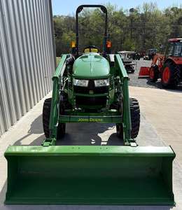 Tractor 4x4 4066M JOHN DEERE con Cargador, Motor Diésel y Toma de Fuerza, Nuevo a la Venta - Product Image 6