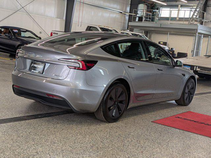 PREMIÈRE MAIN TESLA MODEL 3 LONG RANGE 2025 VOITURE D'OCCASION - Product Image 2