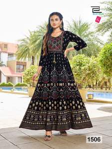 Dernière robe longue Anarkali de créateur avec broderie pour femmes - Product Image 3