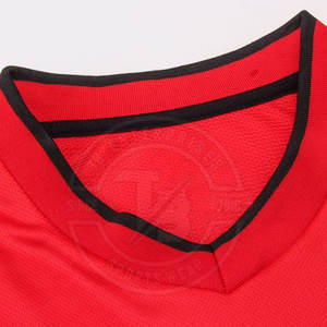 Nouveau service de port d'entraînement OEM d'uniforme de football de conception du fabricant d'usine disponible - Product Image 3