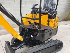 Miniexcavadora HT18 de 3.5 Toneladas con Peso Operativo de 1.2-1.8 Toneladas, 1 Caja de Cambios y Componentes Principales del Motor Importados - Product Image 2