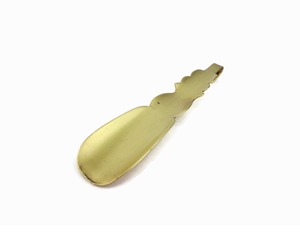 Chausse-pied en métal simple avec un design ergonomique élégant, finition durable, parfait pour un usage quotidien à la maison, au bureau ou en voyage - Product Image 1