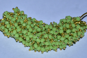 Hermosas cuentas envueltas en alambre facetado de peridoto chapadas en Oro 1 + 3. Collar de cuentas colgantes de piedras preciosas para hacer joyas - Product Image 4