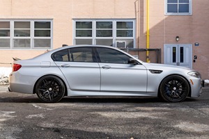 2013 B-M-W M-5 - Product Image 3