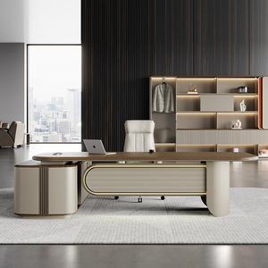 Scrivania Direzionale Rossa di Alta Gamma Personalizzata, Arredamento per Ufficio di Lusso Italiano - Product Image 1