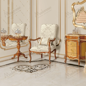 Sillón de Estilo Francés Clásico de Lujo con Marco de Madera Maciza Tallada a Mano para Sala de Estar de Lujo - Product Image 4
