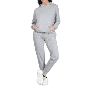 Chándales OEM de último diseño para mujer, ropa de invierno, la mejor oferta, chándales para mujer, chándales superventas de algodón con mangas regulares para mujer - Product Image 1
