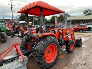 Tracteur à 4 roues motrices MX5200 60HP avec transmission hydrostatique à 3 vitesses, benne 4-en-1, auvent, capacité de 3000 kg, garantie de 4 ans - Product Image 2
