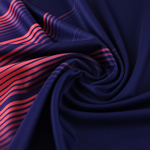 Conjunto de ropa de fútbol de manga corta personalizable Ropa deportiva personalizada para adultos Jugadores de fútbol Uniformes de entrenamiento Fútbol personalizable - Product Image 3