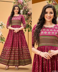 Vestido Kurti con estampado de rayón pesado de diseñador de diseño moderno de lujo para ropa de fiesta de Festival disponible a precio mayorista - Product Image 4